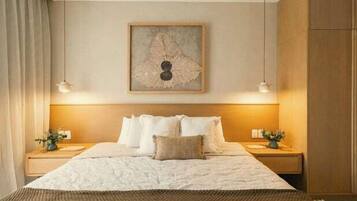 Tabla de planchar con plancha, wifi, ropa de cama