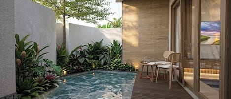 Villa, vue sur la piscine | Piscine | Piscine extérieure