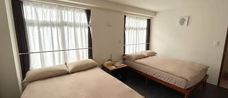Habitación clásica con 2 camas individuales, para no fumadores | Cortinas blackout y wifi gratis