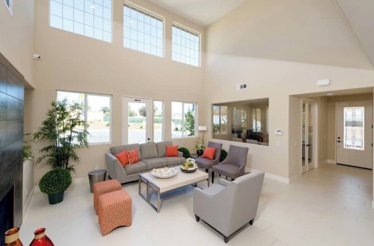 Stunning Luxury Estate, 5br, Chefs Kitchen Loft, Serrano Heights, Sleeps 12 - Yucaipa