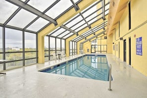Indoor pool, outdoor pool - Caravelle Towers 331 (Myrtle Beach)
