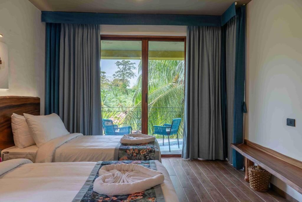 Villa - 4 soveværelser - balkon - udsigt til pool | Skrivebord, arbejdsområde til bærbare computere, gratis Wi-Fi
