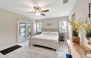Iron/ironing board, WiFi, bed sheets - Comfortable & Relaxing Home~-Hot Tub~Sleeps 12 (North Port)