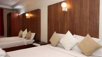 Presidential Suite, City View | Desk, laptop workspace, free WiFi