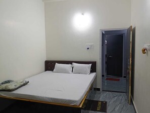 Deluxe Room - Hotel Anil Residency (Bhiwapur)