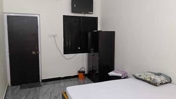 Rollaway beds, bed sheets
