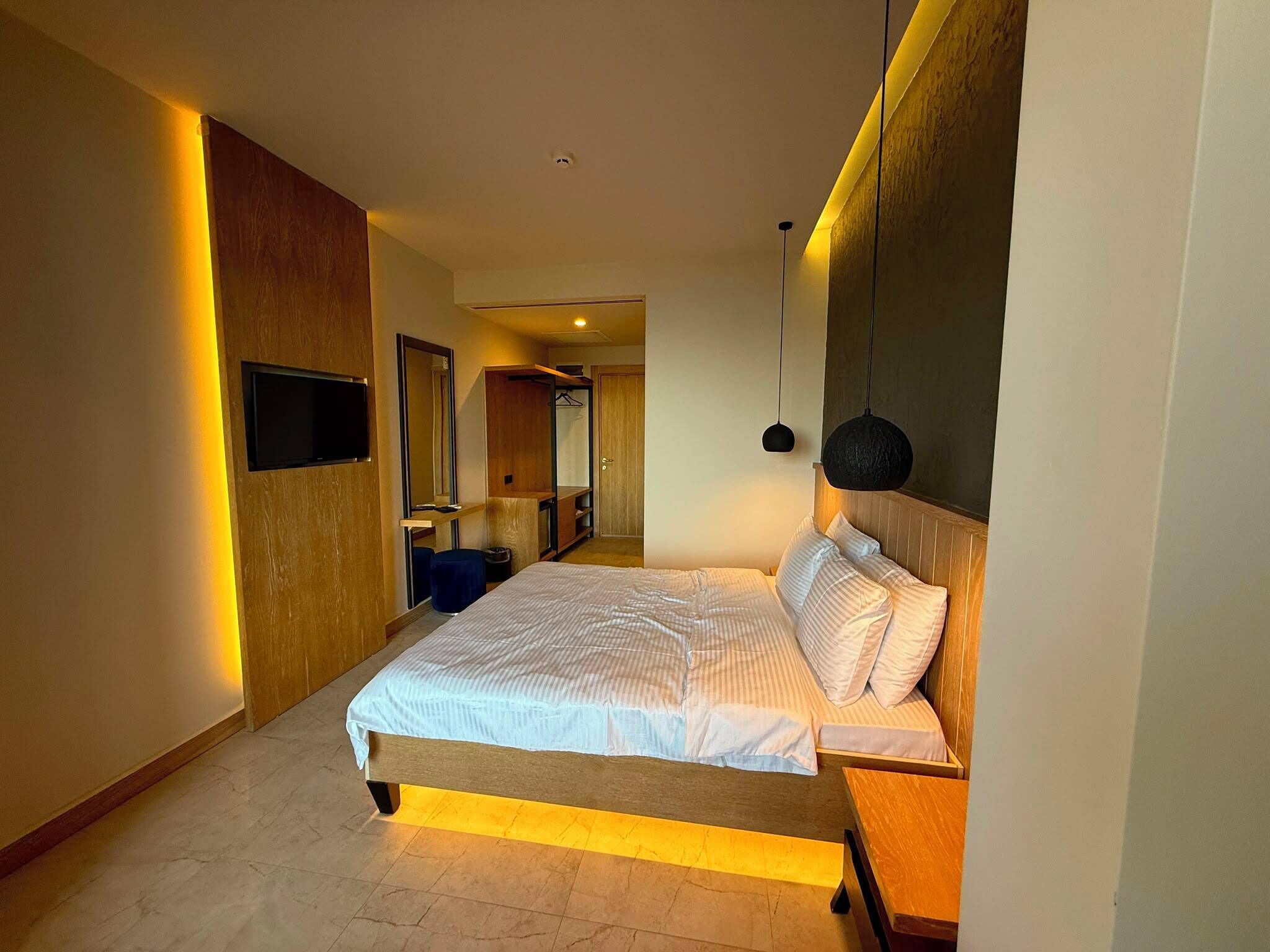 Standard Double or Twin Room, Sea View | In-room safe, laptop workspace, free WiFi