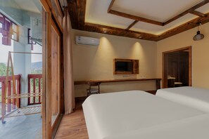 Standard Double Room, 1 King Bed, Air conditioning, Hill View - Zhangjiajie Fairyland Hotel (Zhangjiajie)