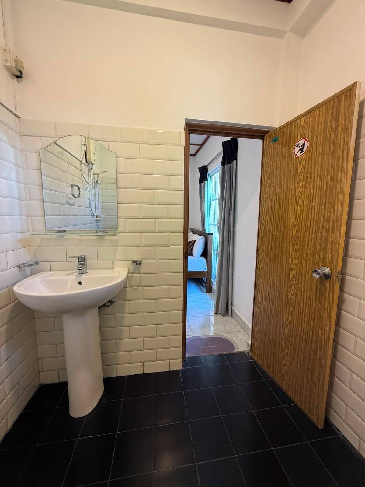 Deluxe Villa, Balcony, Mountain View | Bathroom | Shower, bidet, towels, soap