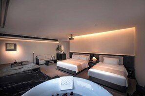 ห้องซูพีเรียสวีท, วิวเมือง | เครื่องนอนระดับพรีเมียม, ผ้านวมขนเป็ด, มินิบาร์, ผ้าม่านกันแสง