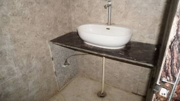 Handtücher, Seife, Shampoo, Toilettenpapier