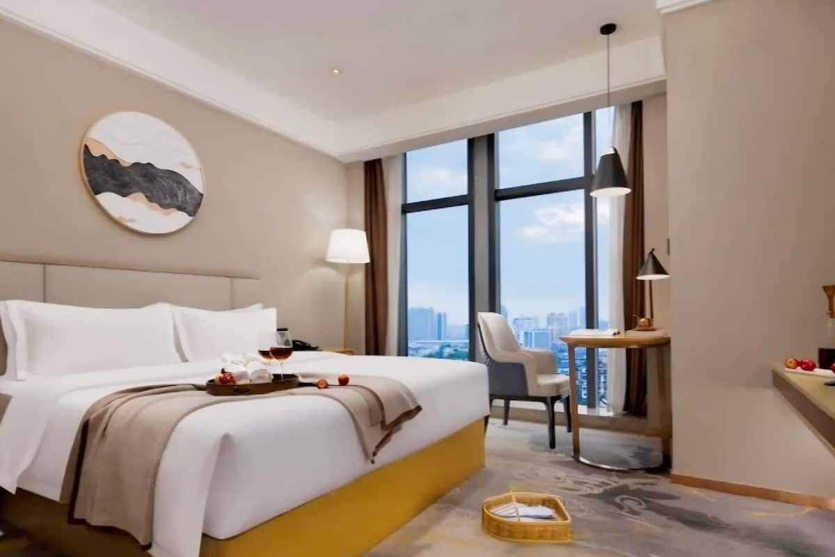 Quarto casal empresarial, vista para a cidade | Escrivaninha, espaço de trabalho para notebook, Wi-Fi de cortesia