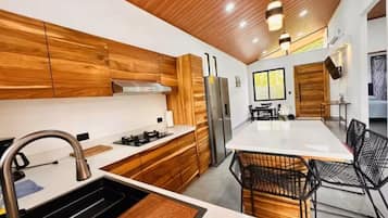 Nhà, 2 phòng ngủ, phù hợp cho người khuyết tật, hồ bơi riêng | Nội thất