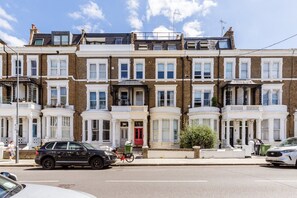 Exterior - Stylish Brook Green Garden Flat (London)