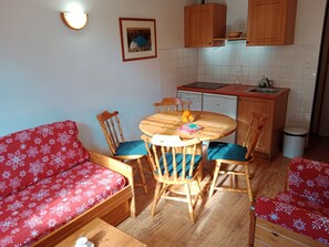 Apartment | Dining - Apartment With Balcony for 6 People (Val-Cenis)