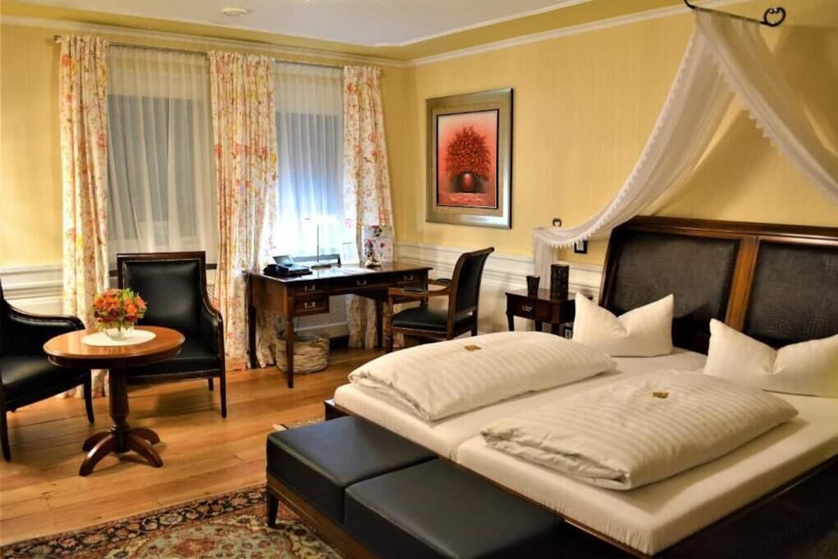 Junior Suite, City View