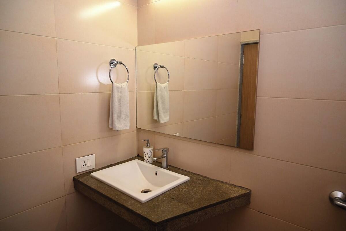 Shower, towels, soap, shampoo