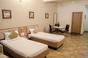 Premium Room | Free WiFi - HOTEL GENISTA INN (Ranchi)