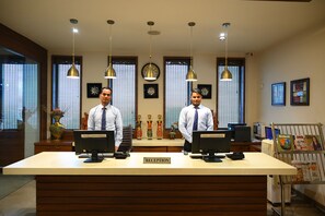 Lobby - HOTEL GENISTA INN (Ranchi)