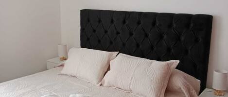 3 Schlafzimmer, Bügeleisen/Bügelbrett, WLAN, Bettwäsche