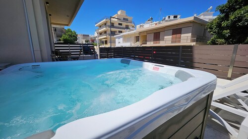 Rhodes City University Suite