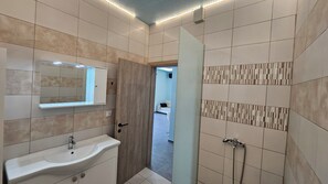 Bathroom - Rhodes City University Suite (Rodos)