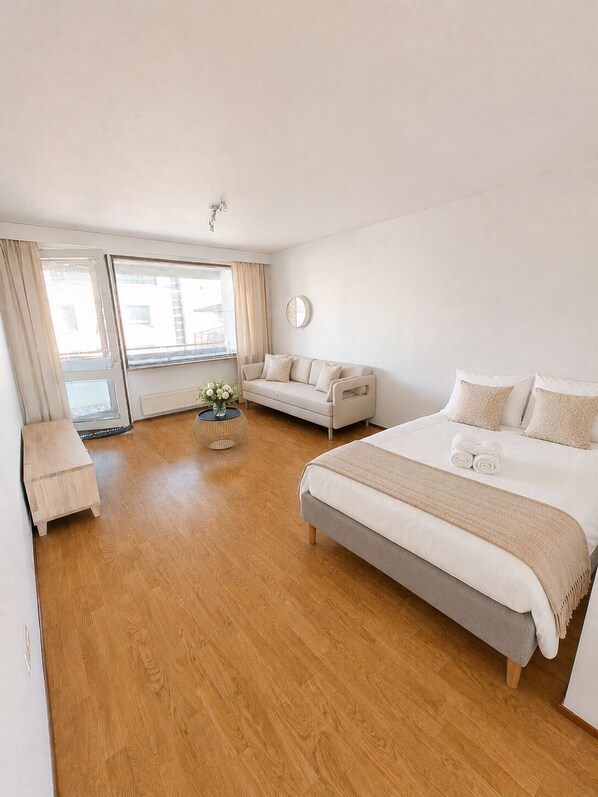 1 bedroom, iron/ironing board, bed sheets