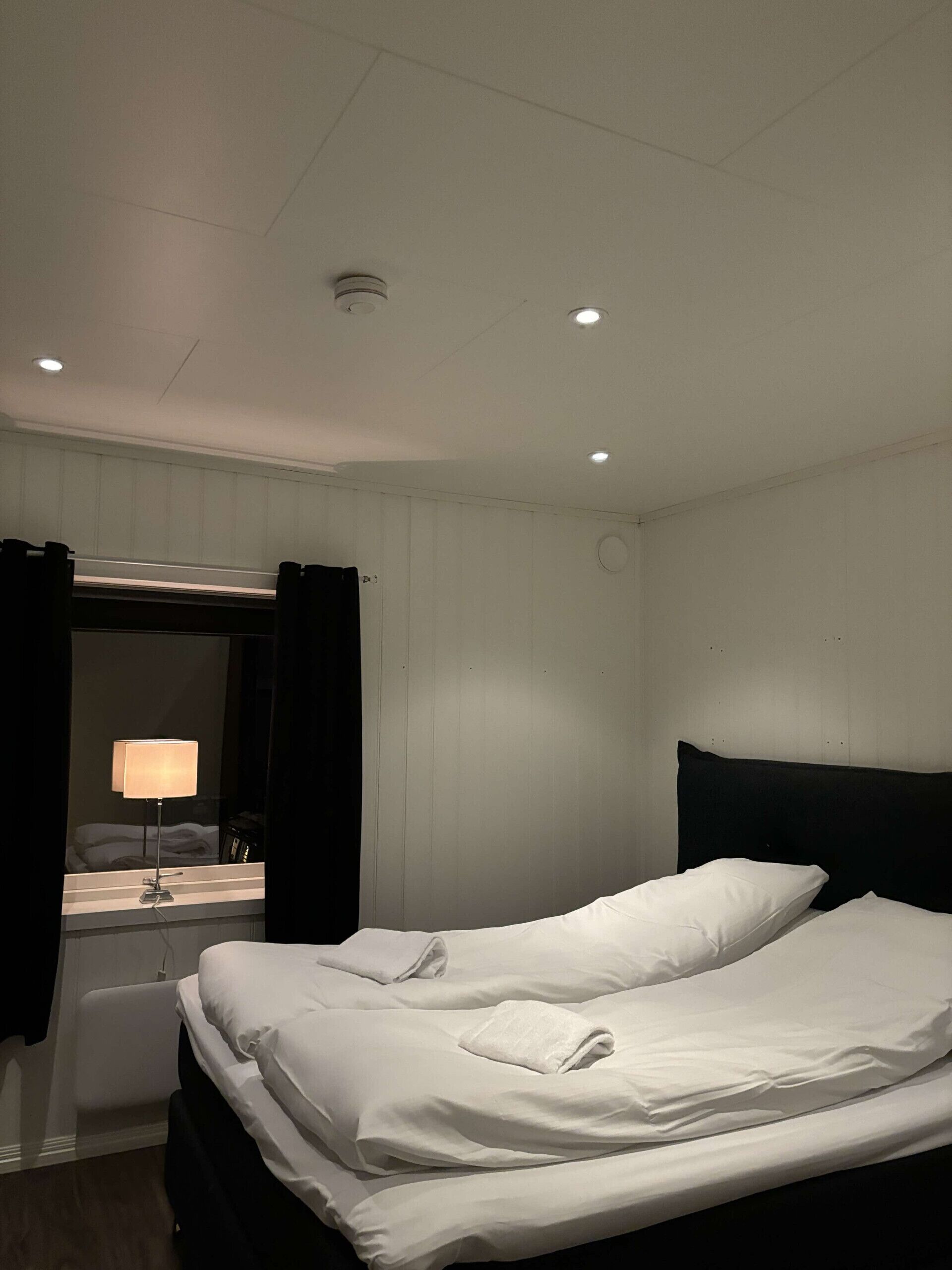 4 chambres, fer et planche à repasser, Wi-Fi gratuit, draps fournis
