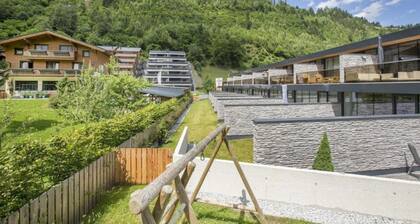 Family Chalet Near Wildkogel Ski Slopes with Sauna