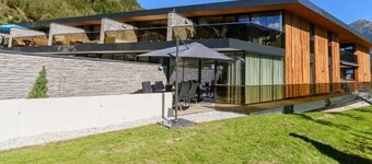 Mountain View Holiday Home for 8 with Sauna