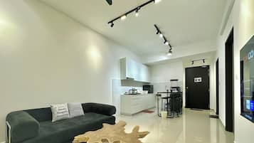 Comfort Apartment, City View | Living area