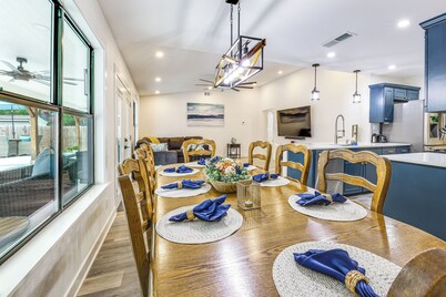 Patio Oasis | Beautiful Swimming Pool | Cabana!
