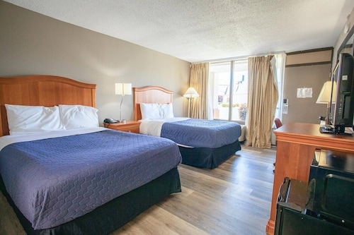 Family Suite|2 Beds & Pull-Out Sofa|Nsmk