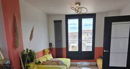 Rooftop traversant, lumineux au coeur de Cahors, 2 chambres, 2 grandes terrasses