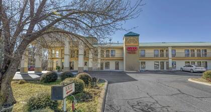 Grenada MS | King Bed