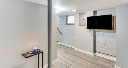 Apt w/ Pool & Hot Tub - Near NYC & Airport!