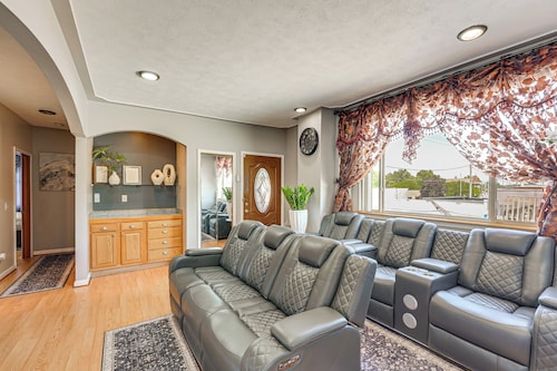 Centrally Located Condo Near Dtwn Grand Rapids