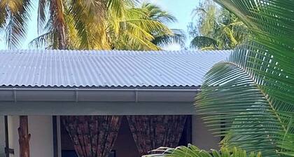 House facing the Tikehau lagoon