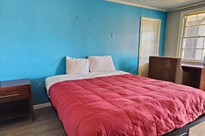 Room - Orangeburg SC|Queen Bed (Orangeburg SC)