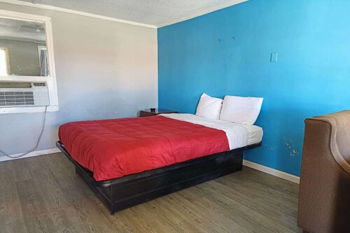 Orangeburg SC|Queen Bed
