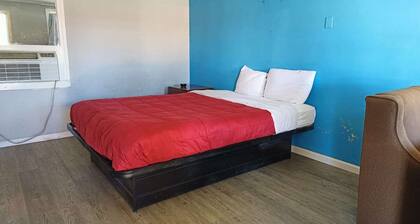 Orangeburg SC|Queen Bed