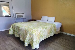 Room - Orangeburg SC|Full Bed (Orangeburg SC)