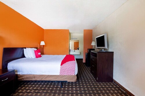 King Bed|Smoking|Pensacola FL