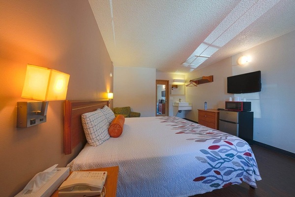 1 bedroom