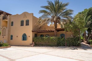 Exterior - The Downtown Oasis I Nesty Hospitality (Hurghada)