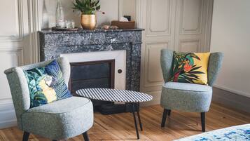 Deluxe kamer, 1 twee- of 2 eenpersoonsbedden, uitzicht op tuin | Interieur