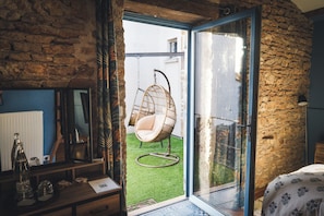 Deluxe Double or Twin Room, Garden View | In-room safe, free WiFi - Maison Vitis (Fuissé)