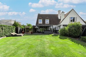 Garden [summer]