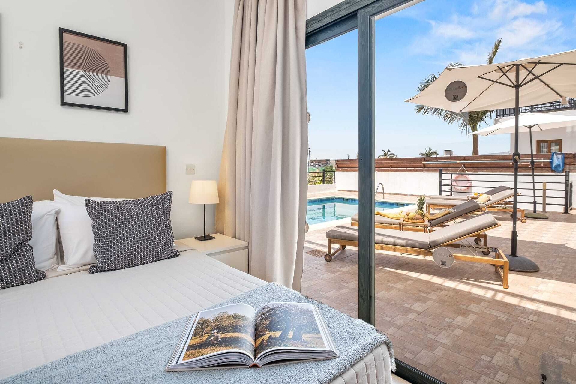 Iron/ironing board, travel cot, free WiFi, bed sheets
