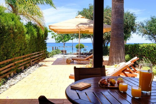 Agnes Beachfront Residence by Nomads
